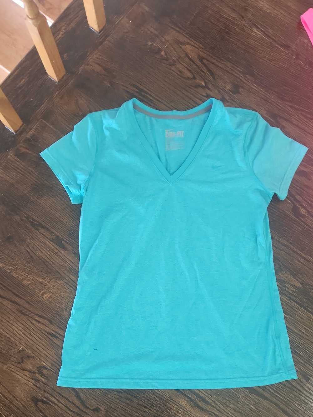 Nike Women’s Turquoise V-Neck Short Sleeve Tee